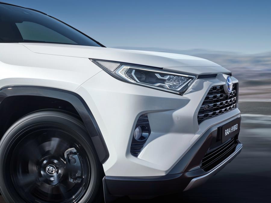 Детали экстерьера Toyota RAV4 Hybrid Style 2019 года  (WW) (фото 17 из 40)